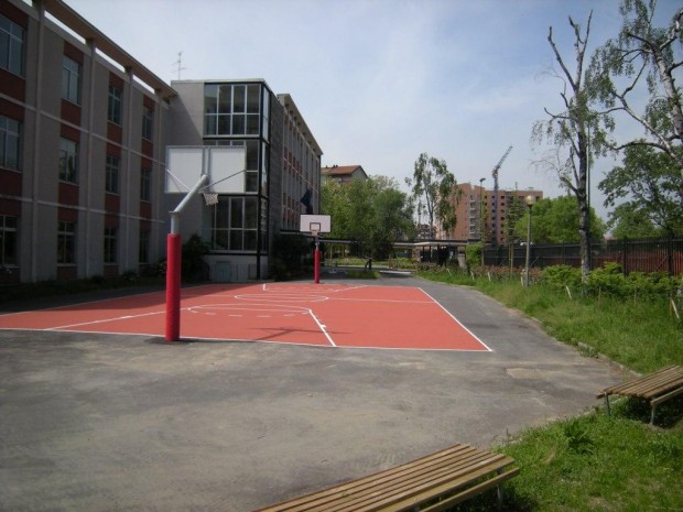 2008 Scuola elementare Pascoli. Area gioco