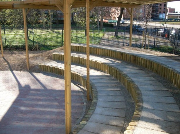 2008 Scuola elementare Pascoli. Dettaglio teatrino